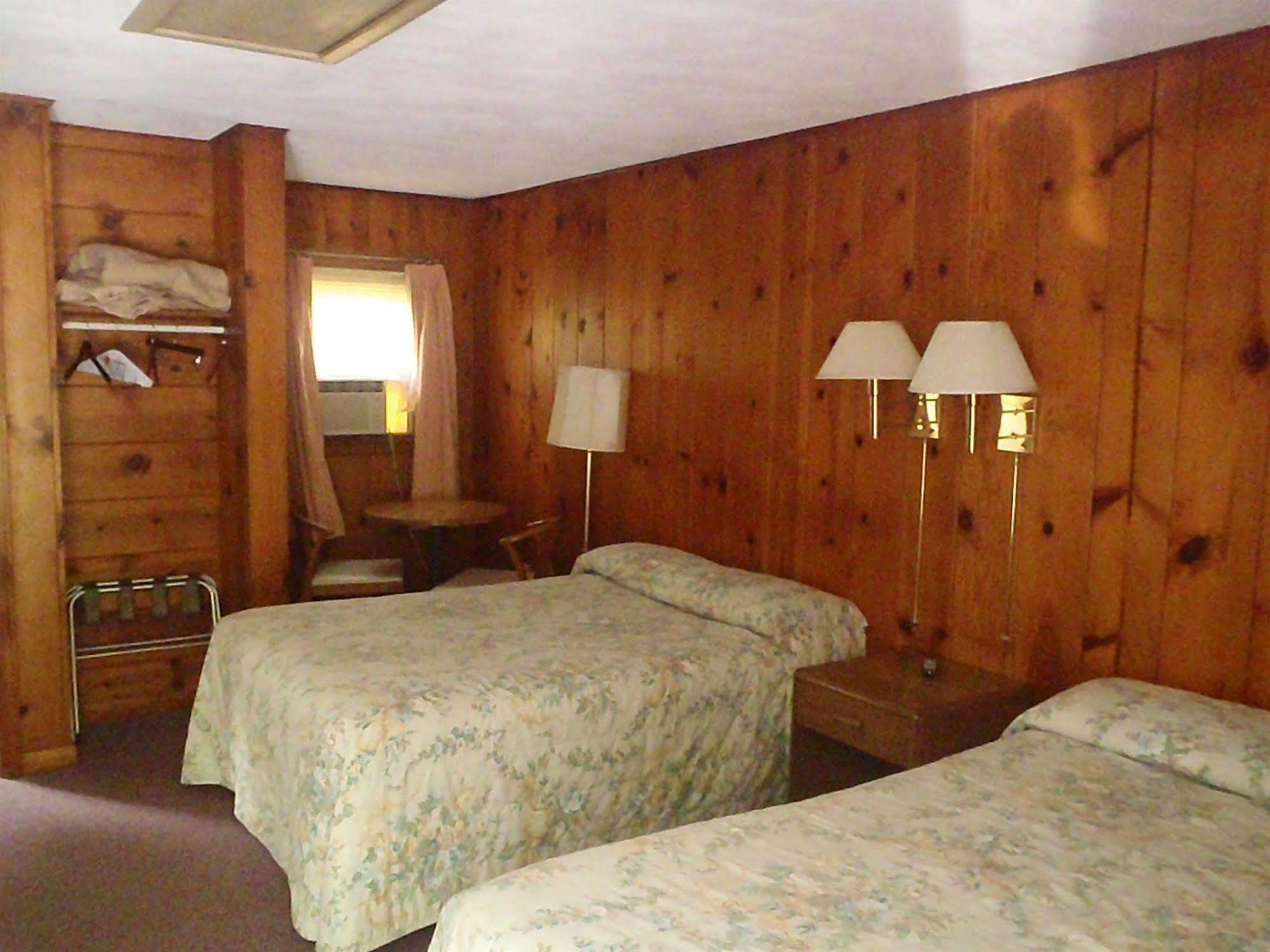 Heart Of The Berkshires Motel Pittsfield Exteriör bild