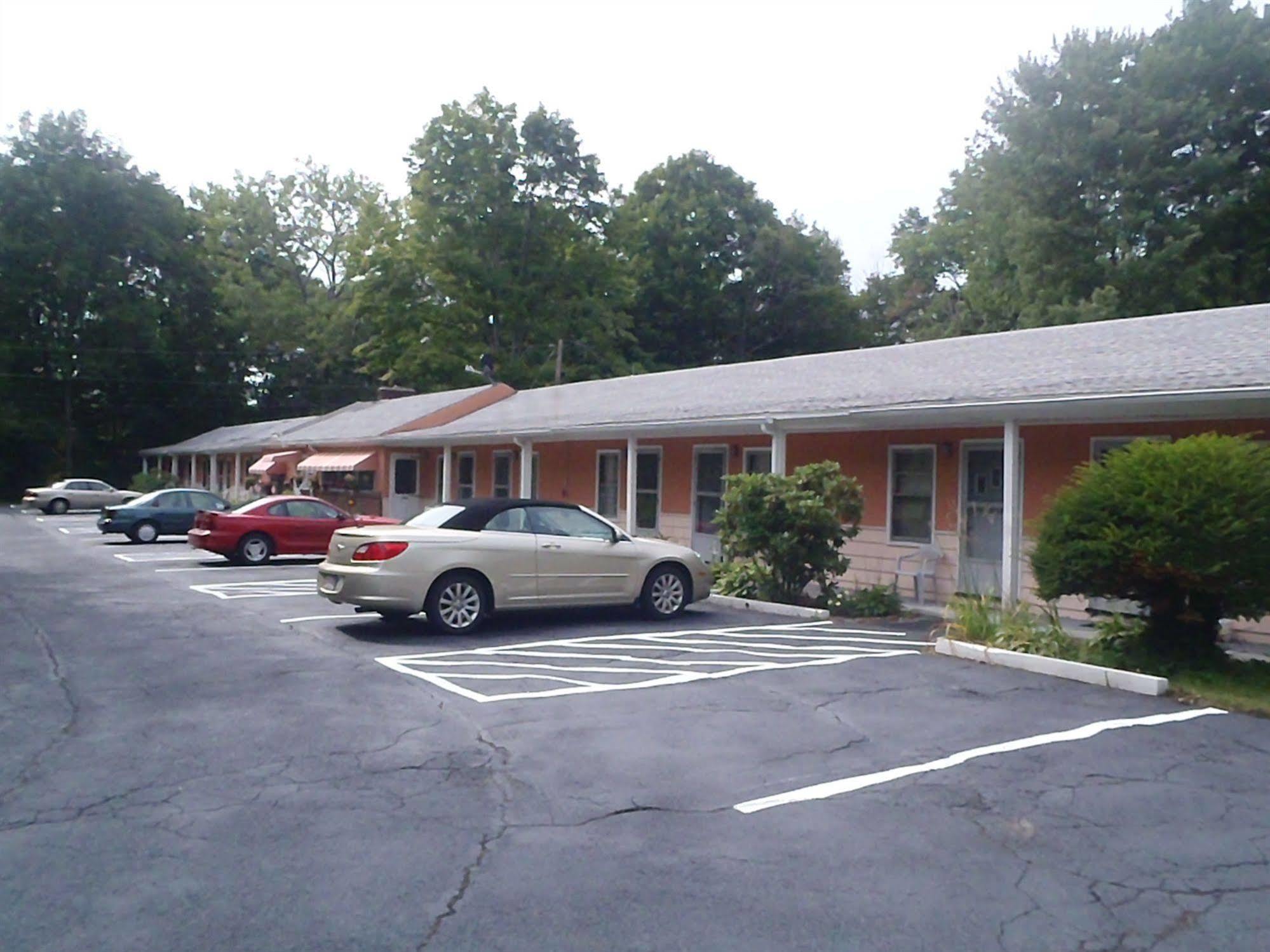 Heart Of The Berkshires Motel Pittsfield Exteriör bild